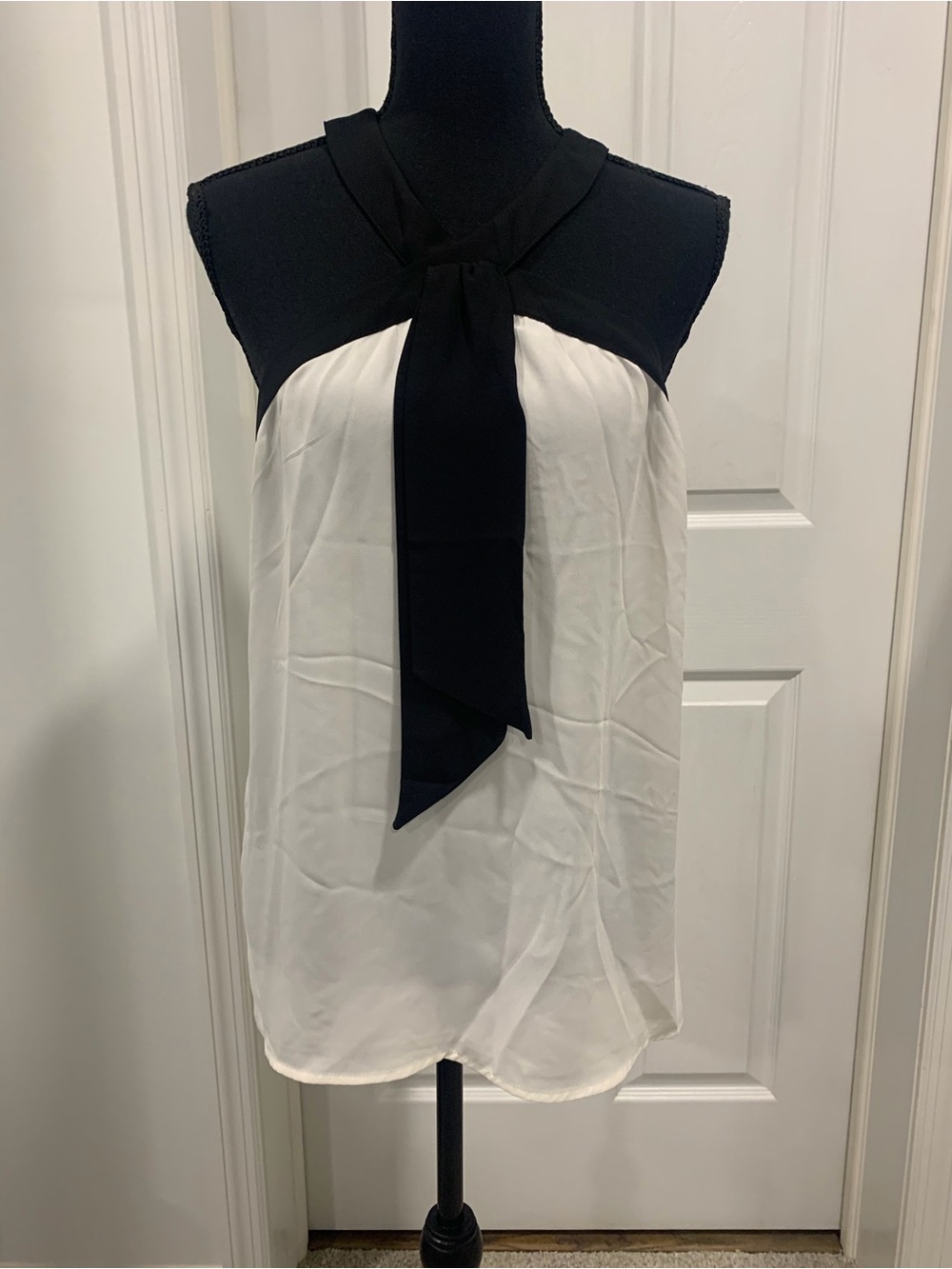New York & Company Black and White Tie-Neck Camisole